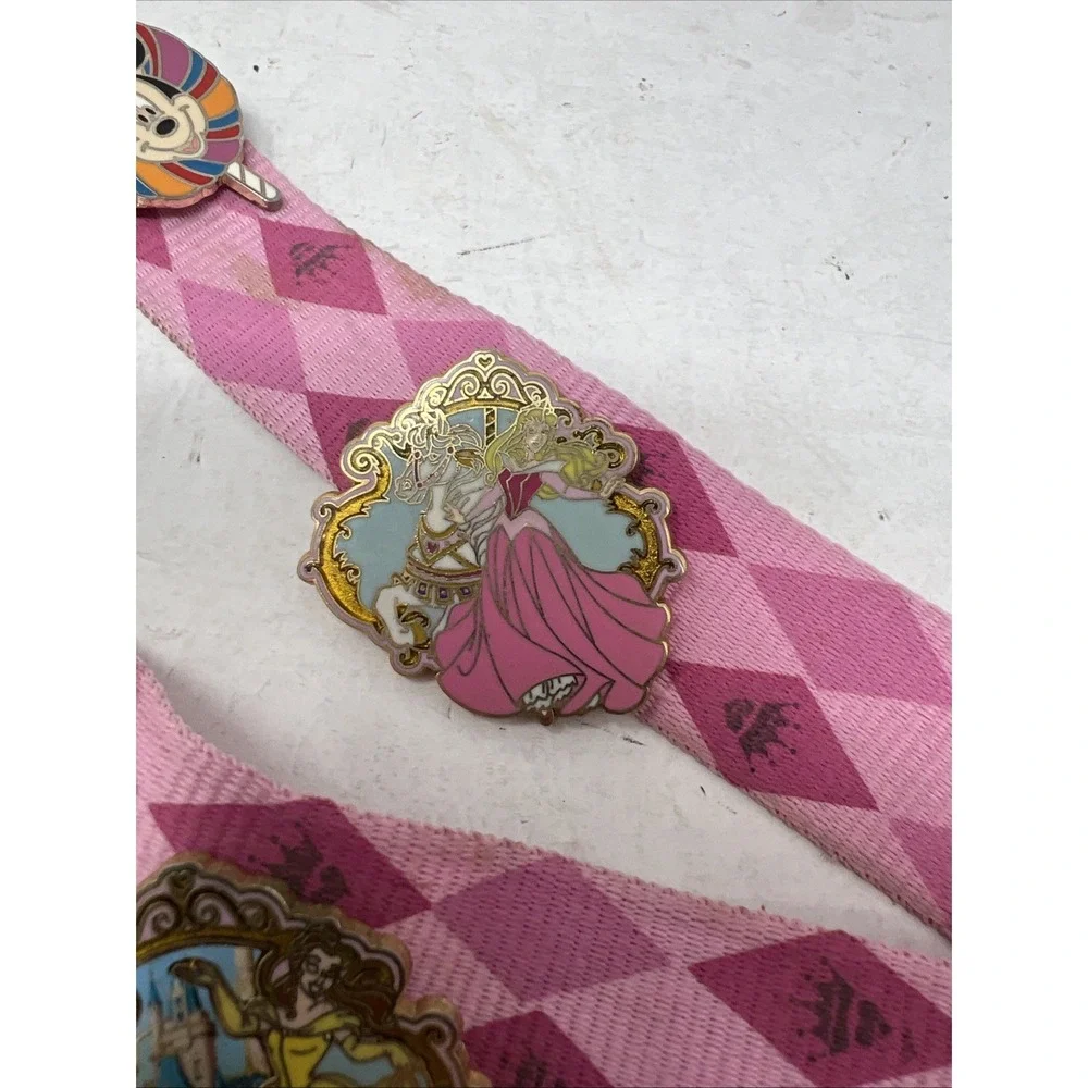 Disney Princess Lanyard And 5 Pins‎ Lot Mickey Tinkerbell Cinderella